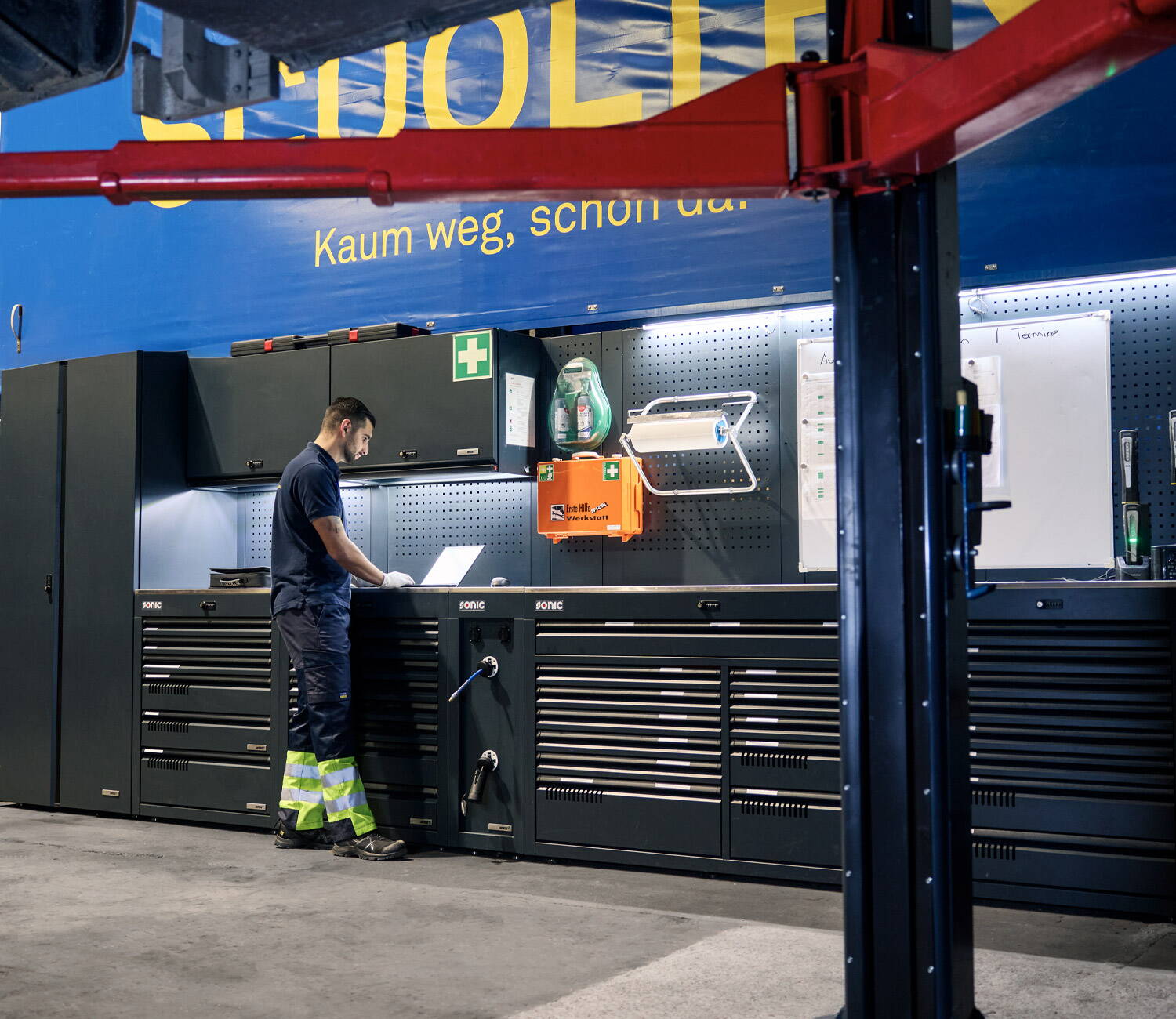 standort-boesigen-werkstatt-hebebuehne.jpg standort-boesigen-werkstatt-hebebuehne.jpg